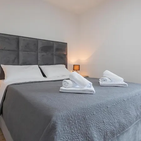 4 Bedroom Stunning In *