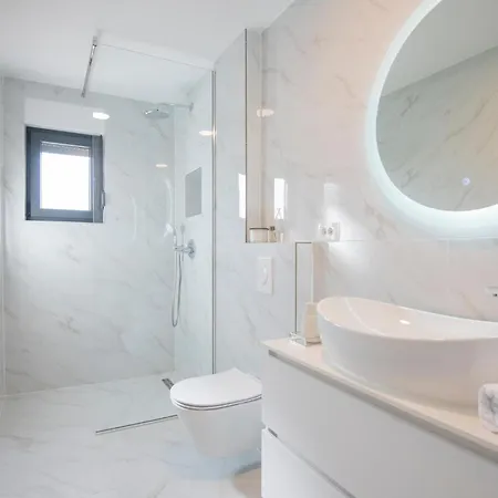 4 Bedroom Stunning In * Grubine