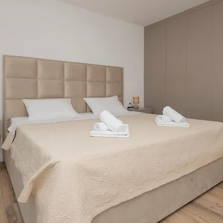 Prázdninový dům 4 Bedroom Stunning In *