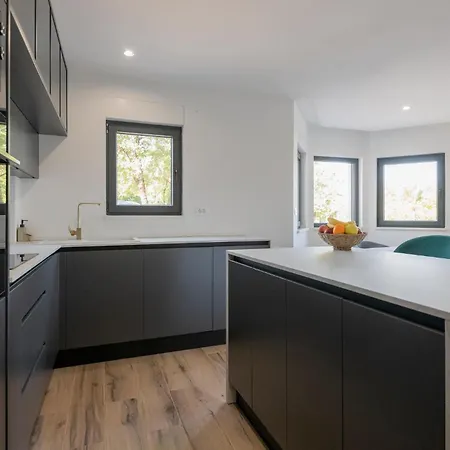 Prázdninový dům 4 Bedroom Stunning In